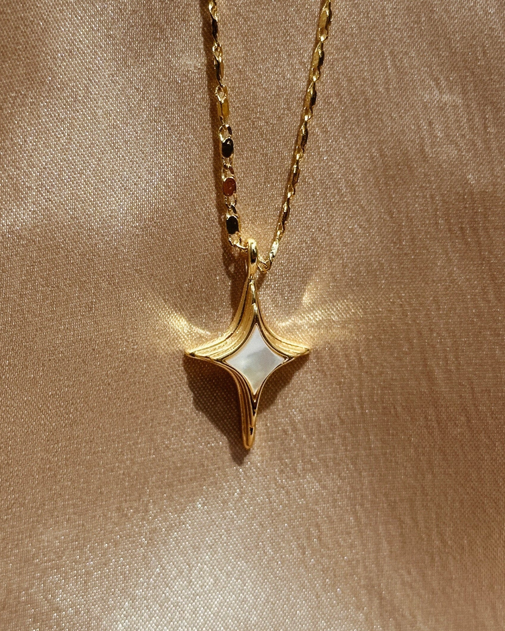 La Lune Necklace