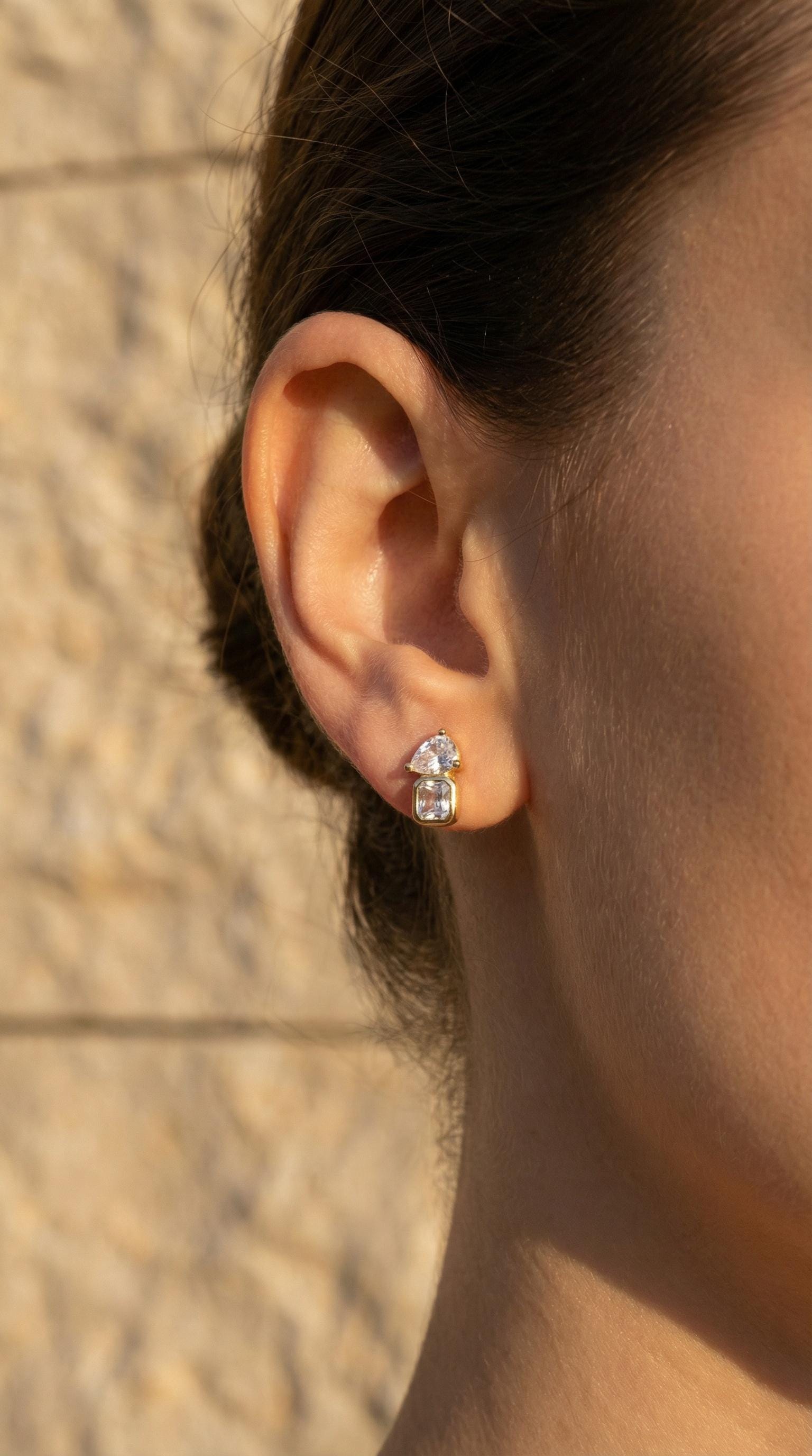 Gold Stud Earrings Crystal Design Teardrop Square Combination Bridal Wedding Jewelry Elegant Accessory Alternative Diamond Look Toi Et Moi Style Dainty Sophisticated Nickel Free Earrings Perfect Gift Idea Birthday Present Anniversary Gift