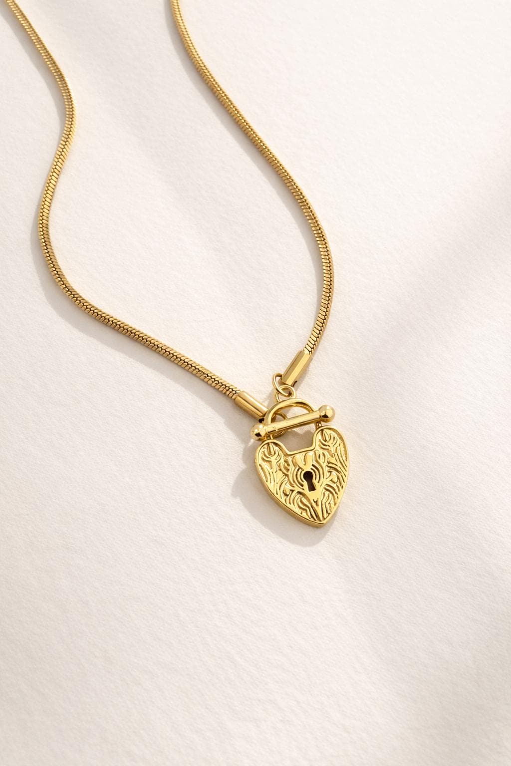 Gold Heart Padlock Pendant Necklace Romantic Gift Vintage Inspired Keyhole Design Stainless Steel Toggle Clasp Snake Chain Anniversary