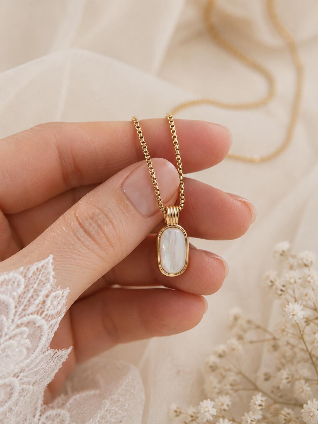 Minimalist Bridal Pearl Necklace, Dainty Mother of Pearl Wedding Jewelry, Simple Elegant Bride Necklace, Delicate Wedding Day Accessory