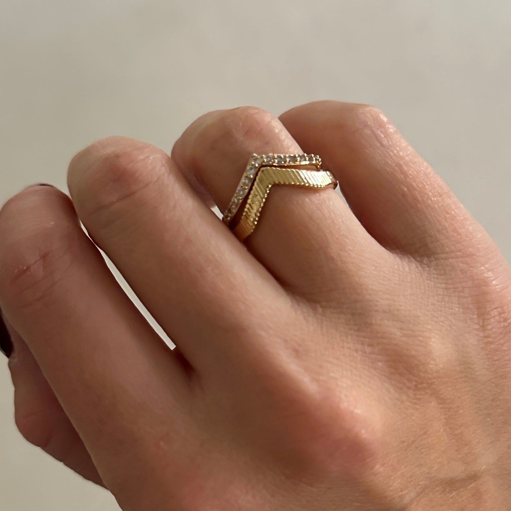 Pave´ Peak Stacking Ring