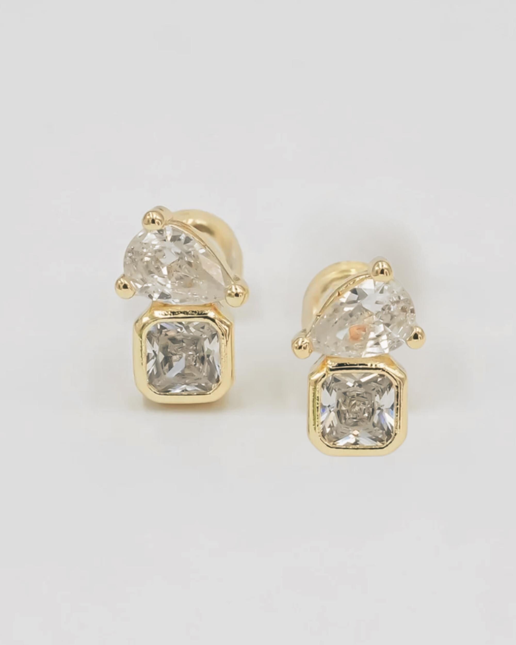 Wedding Day Jewelry Gold Crystal Studs Elegant Bridal Accessory Teardrop Design Details Vermeil Earring Collection Perfect Bridesmaid Gift Idea Dainty Jewelry Pieces Formal Occasion Essential Multiple Sets Available Beautiful Crystal Stone