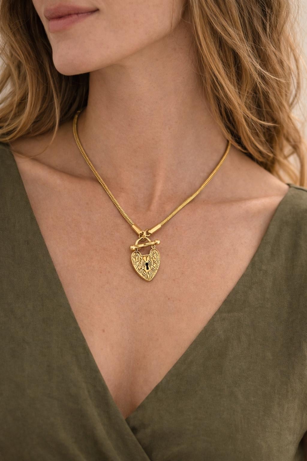 Gold Heart Padlock Pendant Necklace Romantic Gift Vintage Inspired Keyhole Design Stainless Steel Toggle Clasp Snake Chain Anniversary