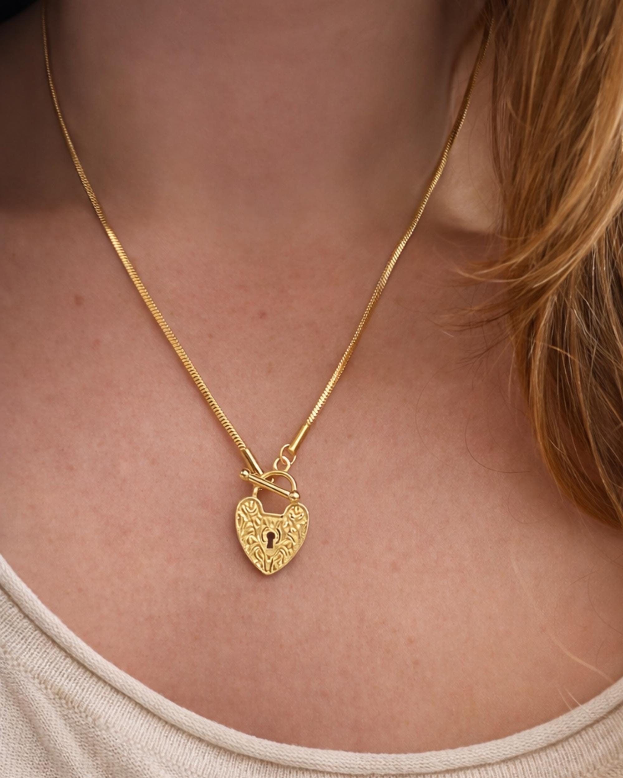 Gold Heart Padlock Pendant Necklace Romantic Gift Vintage Inspired Keyhole Design Stainless Steel Toggle Clasp Snake Chain Anniversary