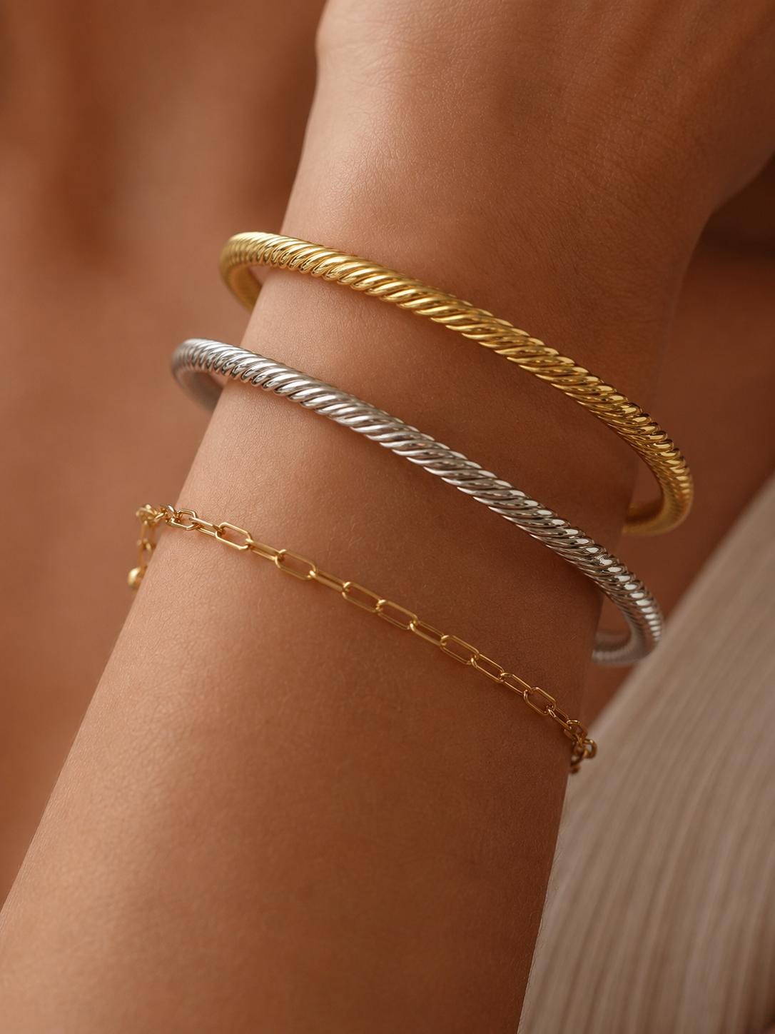 Mixed Metal Cuff Bracelet Set, Gold and Silver Minimalist Jewelry, Everyday Luxury Open Bangle for Women, Quiet Luxury Style