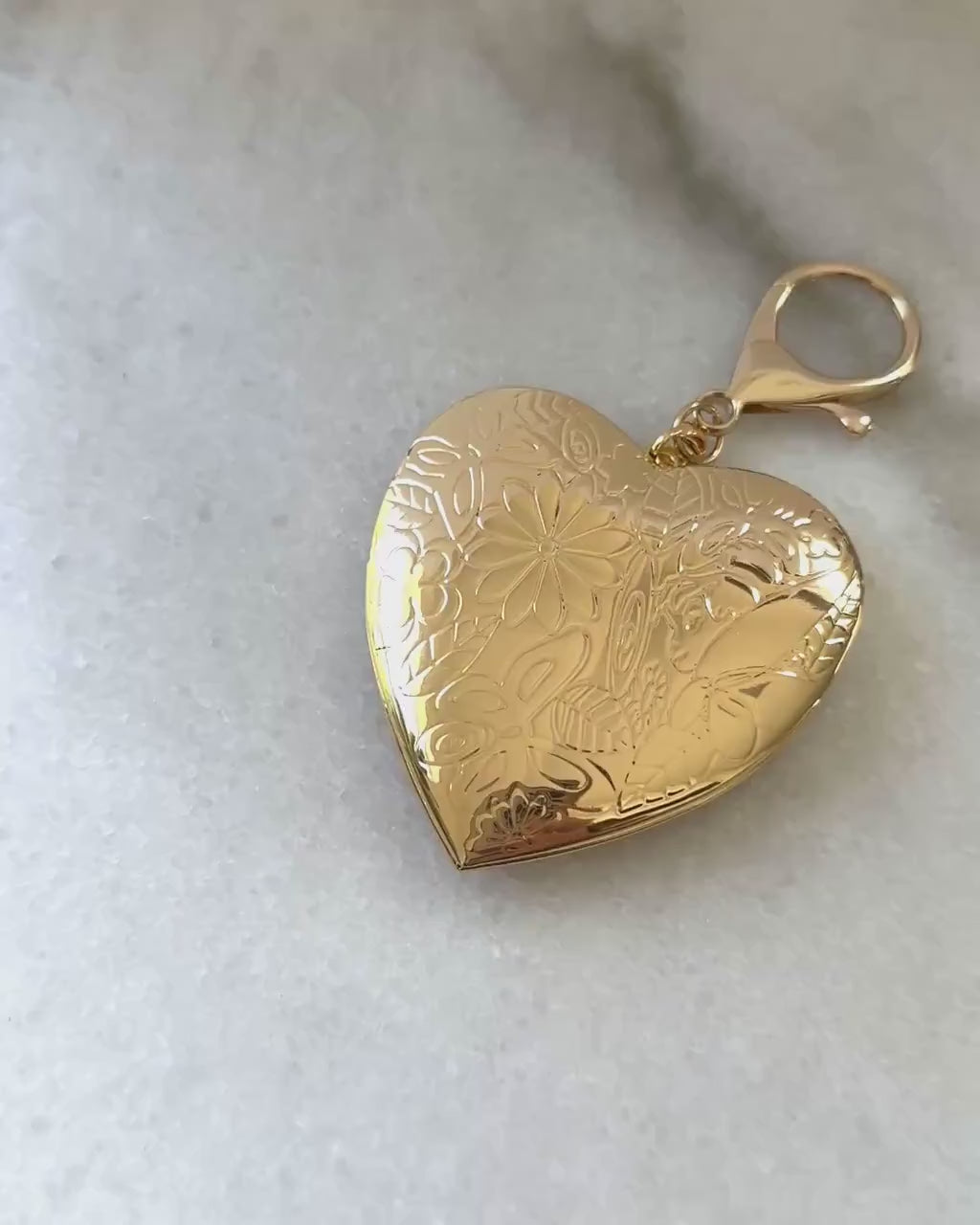 Heart Locket Charm Bag Accessory Gift Girlfriend Birthday Present Personalized Photo Keeper Jewelry Purse Pendant Zipper Pull Handbag Clip